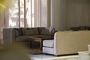 Hotel Nassim