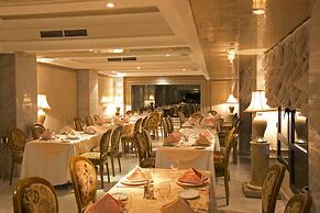 Hotel Nassim