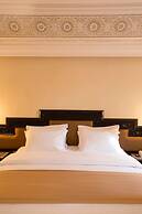 Hotel Nassim