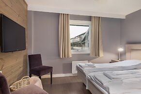 Highland Lodge