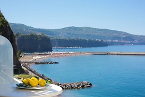 Alimuri Bay Resort