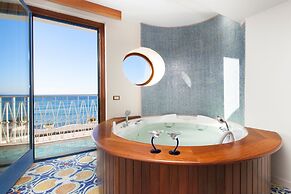 Alimuri Bay Resort
