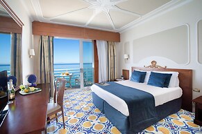 Alimuri Bay Resort