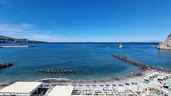 Alimuri Bay Resort