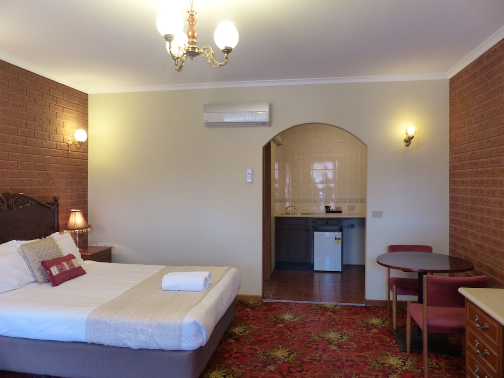 Meramie Motor Inn