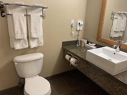 Woodlands Inn & Suites