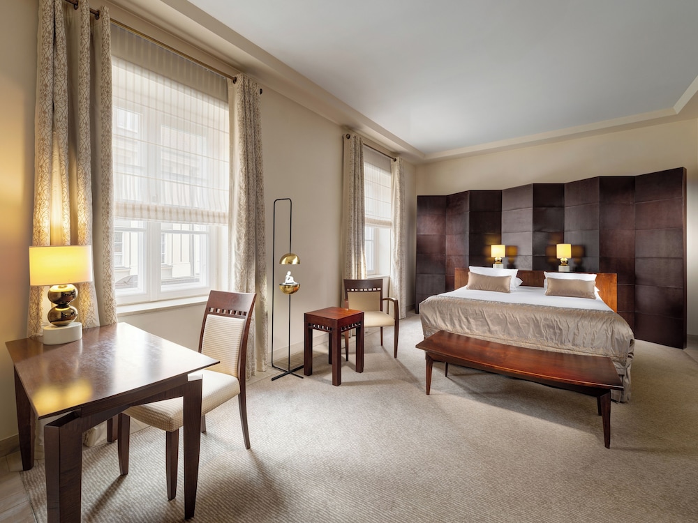 Mamaison Le Regina Boutique Hotel