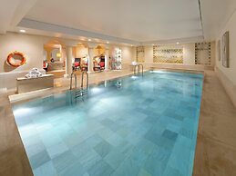 Mamaison Le Regina Boutique Hotel