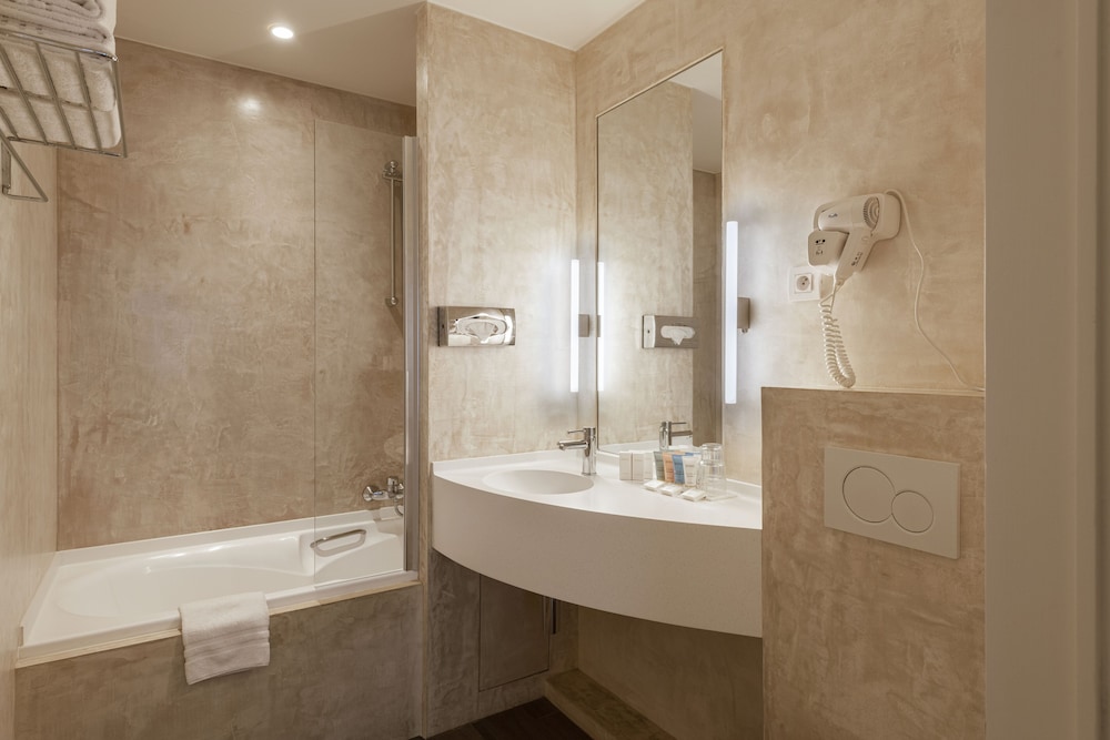 Dukes’ Academie – by Dukes’ Hotel Collection