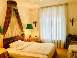 Opera Hotel