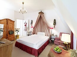 Opera Hotel