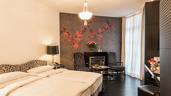 Opera Hotel