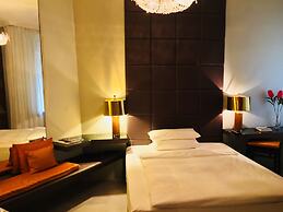 Opera Hotel