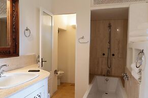 Reserva Rotana Hotel