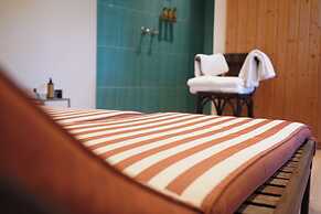 Reserva Rotana Hotel
