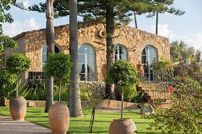 Reserva Rotana Hotel