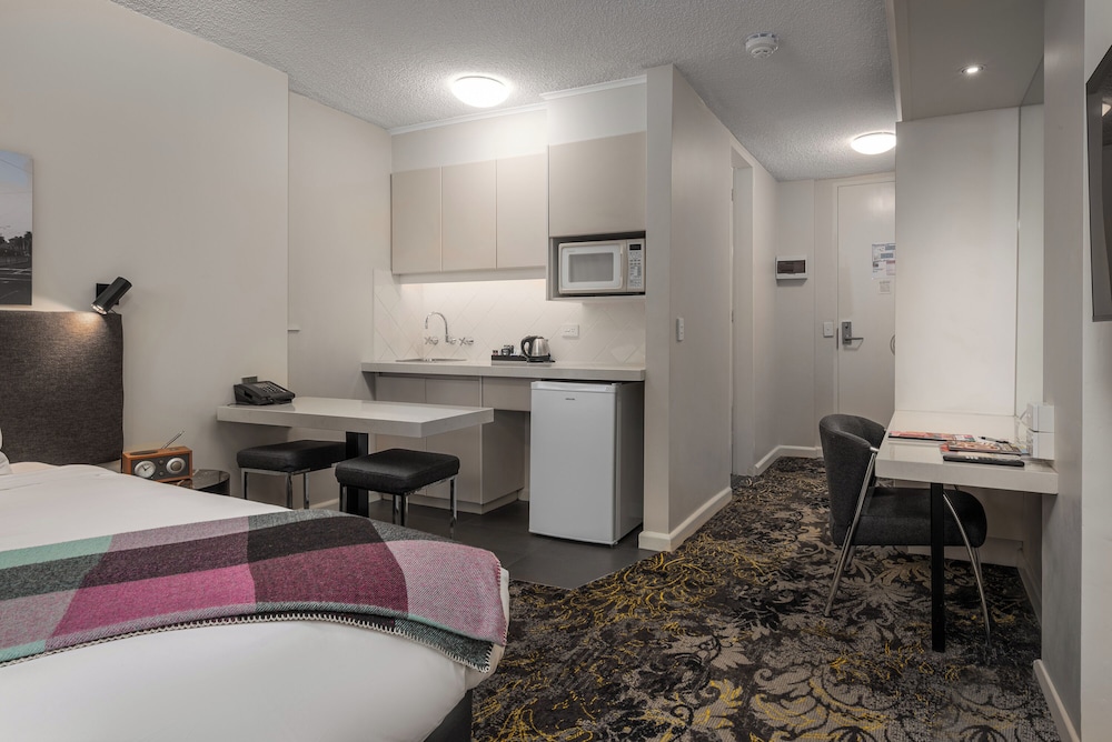 City Limits Hotel