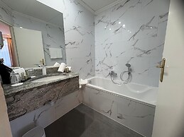 Maison Lutetia R