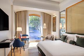 Trident, Gurgaon