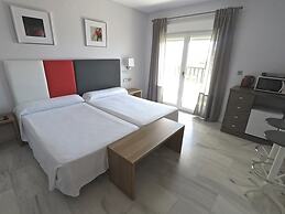 Aparthotel First Flatotel International