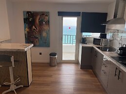 Aparthotel First Flatotel International