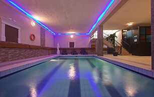 Canifor Hotel