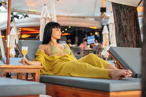 Amora Beach Resort Phuket