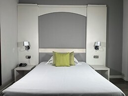 Hotel Mir Octavio