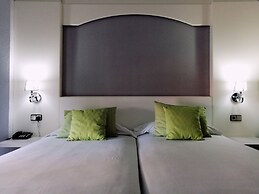 Hotel Mir Octavio