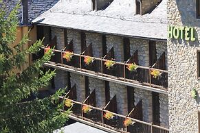 Hotel Saurat