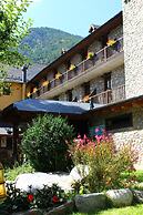 Hotel Saurat
