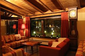 Hotel Saurat