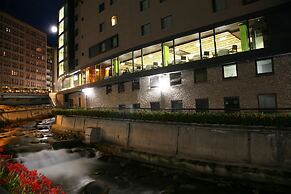 Hotel Metropolis