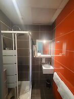 Kyriad Orange Centre