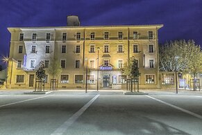 Kyriad Orange Centre