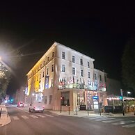 Kyriad Orange Centre