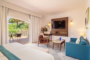 La Cala Resort