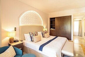 La Cala Resort