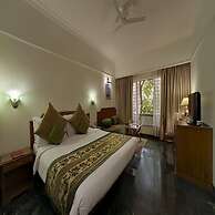 Renest Shraddha Inn - Shirdi