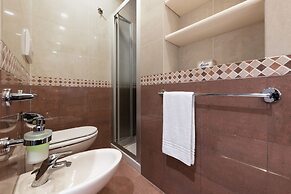Mokinba Hotels King