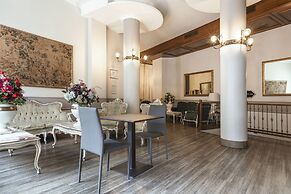 Mokinba Hotels King
