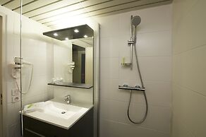 Brit Hotel du Lac