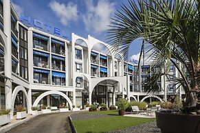 Brit Hotel du Lac