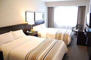 Plaza Real Suites Hotel