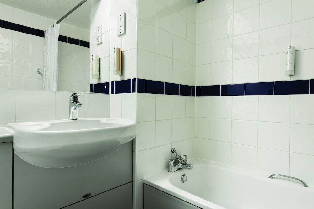 Days Inn by Wyndham Warwick South M40