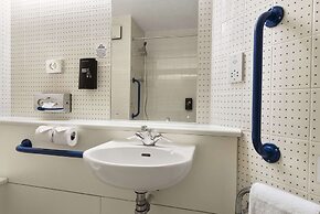 Days Inn by Wyndham Warwick South M40