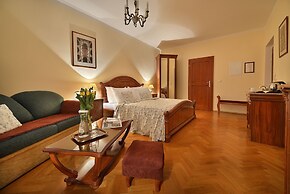 Boutique Hotel Constans