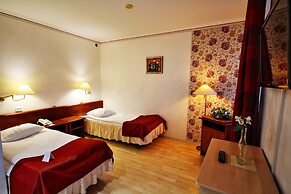 NB Hotel