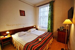 NB Hotel