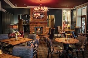 Balmer Lawn Hotel